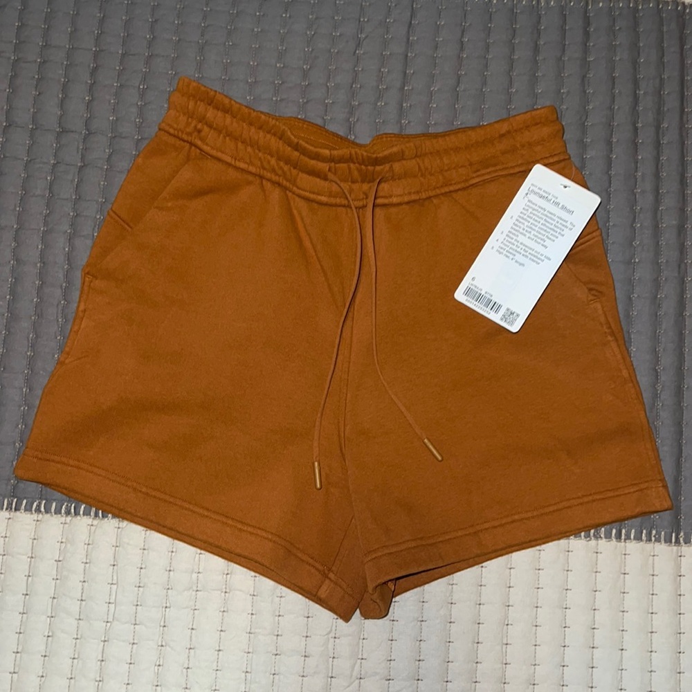 BRAND NEW LULULEMON Loungeful High-Rise Short 4"